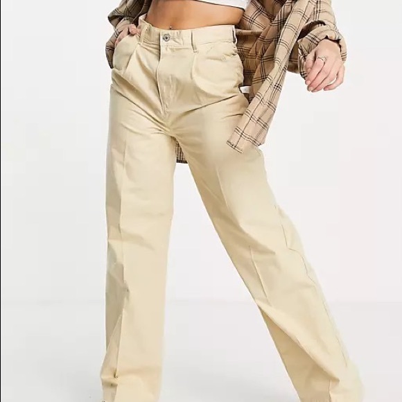 LEVIS PLEATED HIGH LOOSE KHAKI PANTS NWT - Picture 2 of 7
